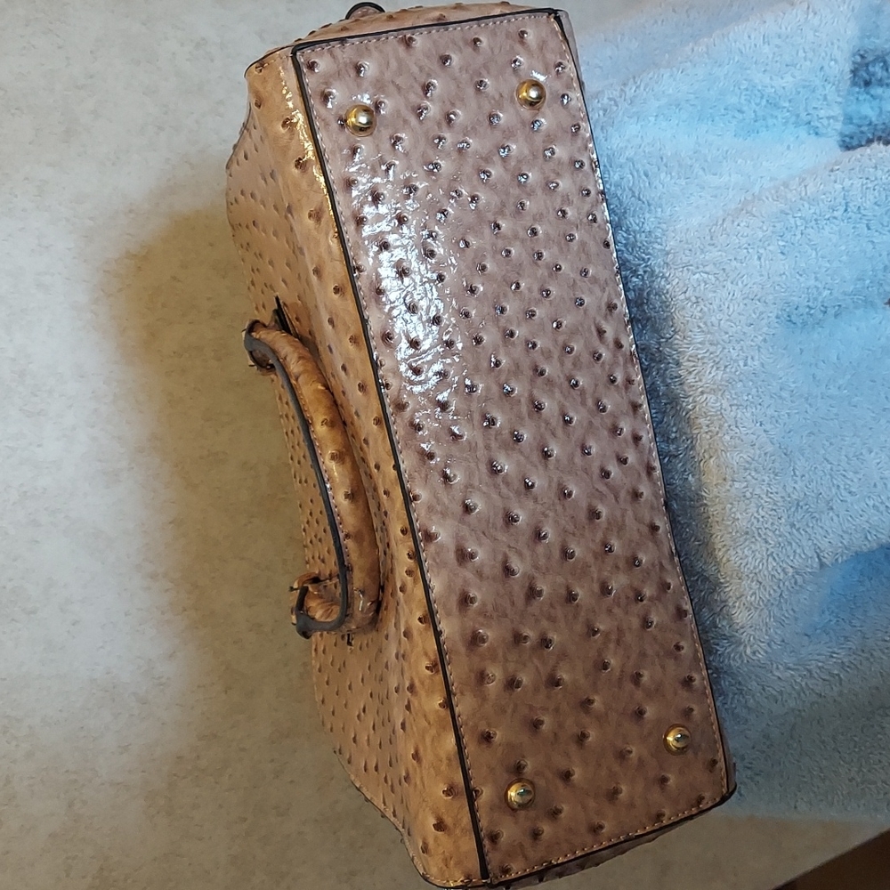 Fastionable Handbag - Picture 9 of 10
